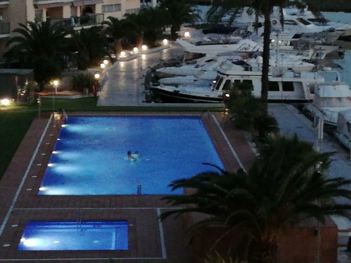 Apartment Appartement Port Gran Oceanic 2 Roses Spain